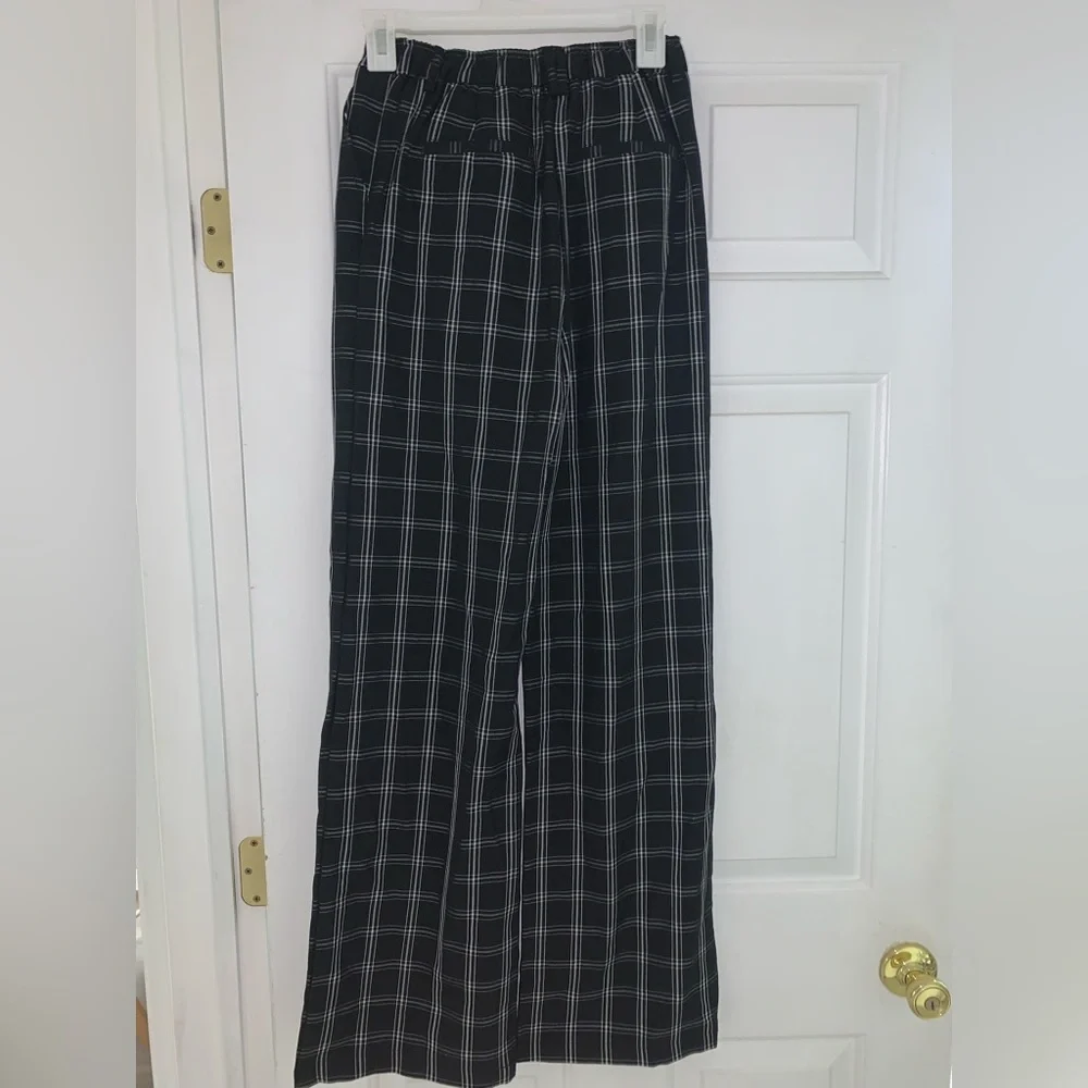 Plaid Asymmetrical Pants - Picture 5 of 5